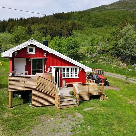 The Little Red Cabin Lofoten Urda Exterior photo