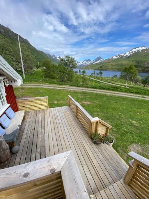 The Little Red Cabin Lofoten Urda Exterior photo