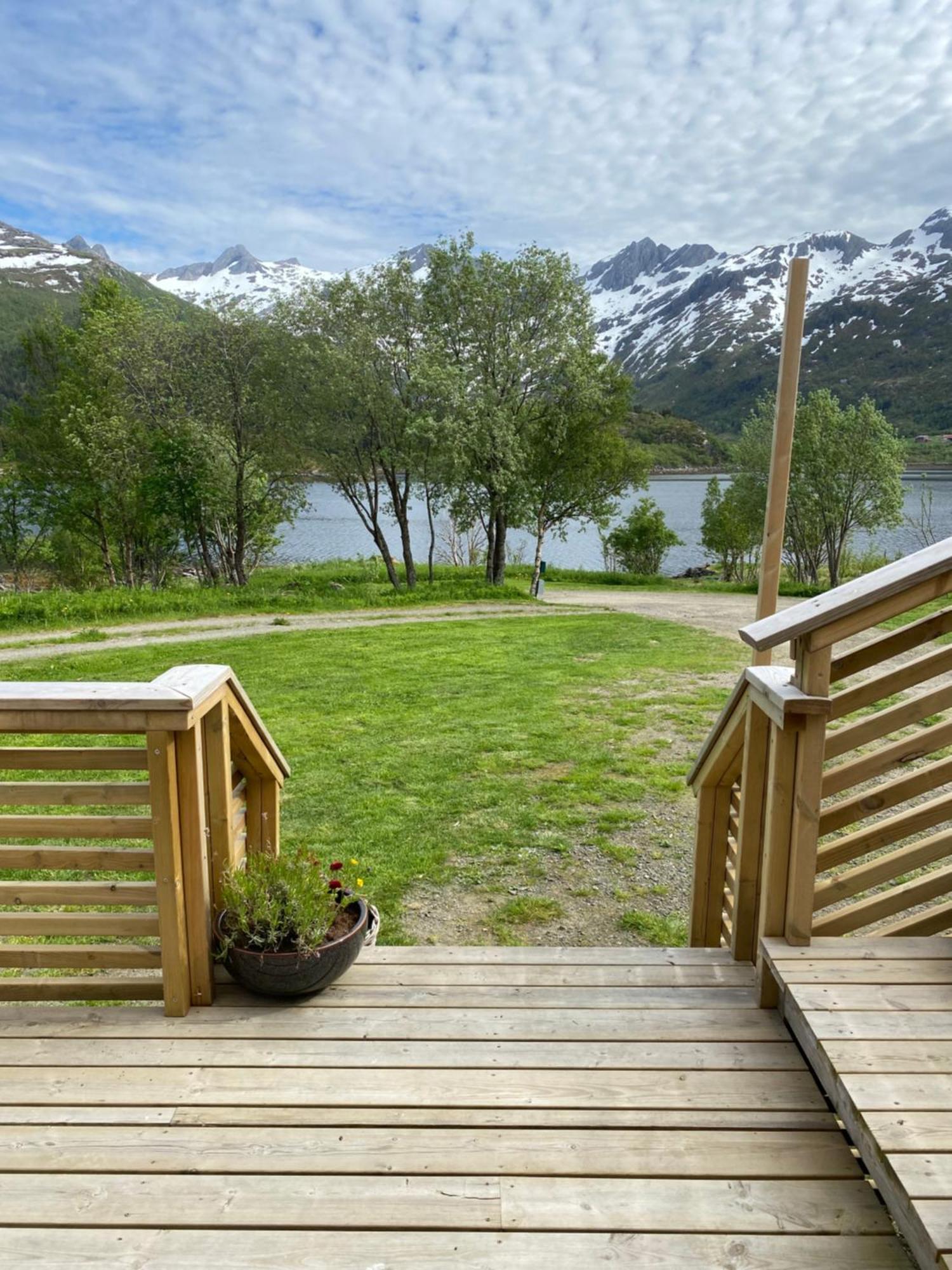 The Little Red Cabin Lofoten Urda Exterior photo